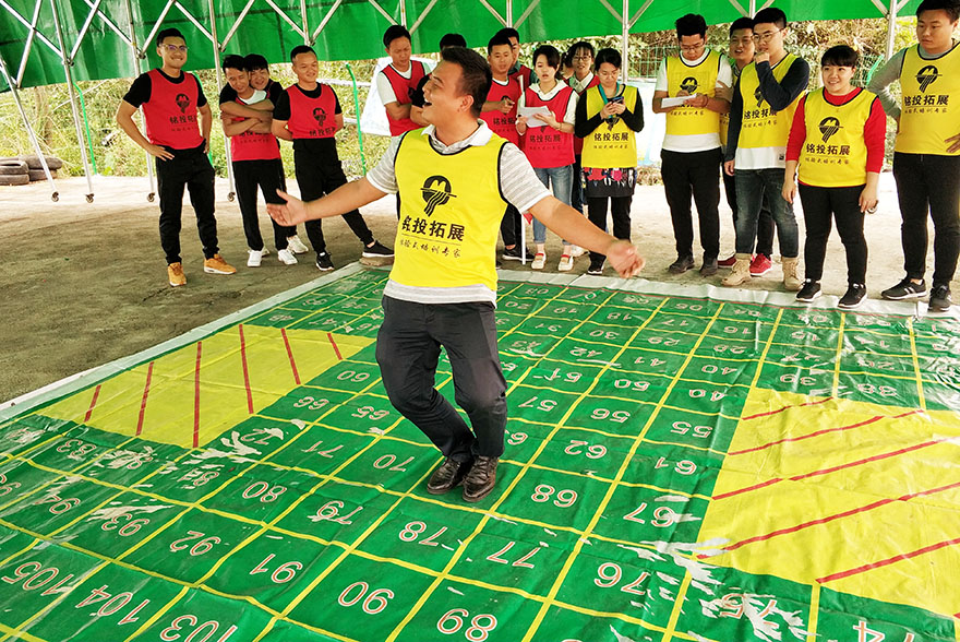 穿越雷阵.jpg